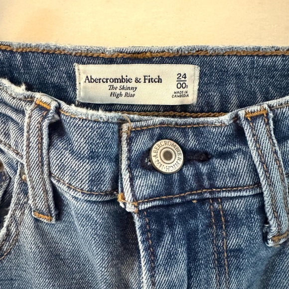 Abercrombie & Fitch The Skinny High Rise - Picture 6 of 7